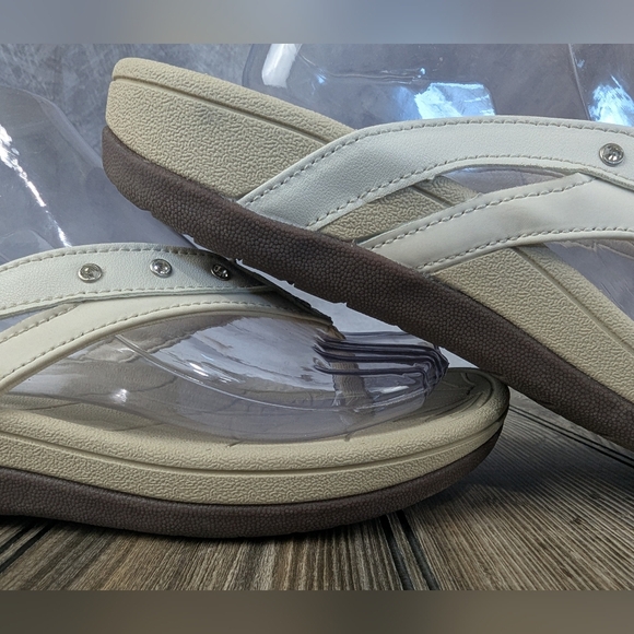 Haolira Size 40 Cream Flip Flops With Studs - Picture 9 of 13